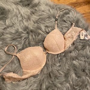NWT Victoria’s Secret Very Sexy Push-Up Bra 💕